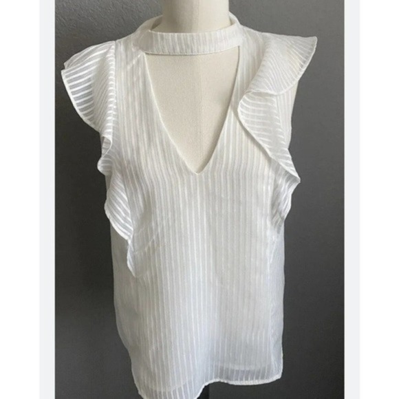 ASTR Chiffon choker collar ruffle top sleeveless Blouse white size medium - Picture 2 of 5